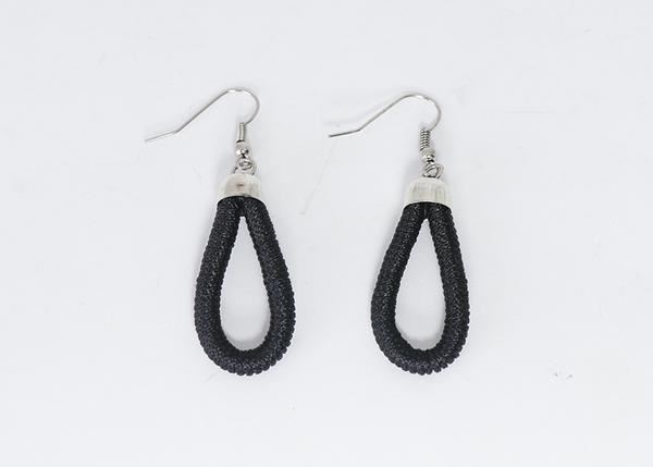 Picture of Thread Wrap Earring (Black)